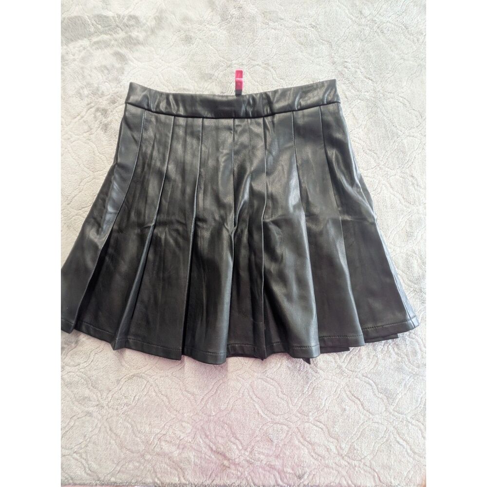 Bloshe Black Faux Leather Pleated Mini Skirt Women’s Size Medium Y2K Goth